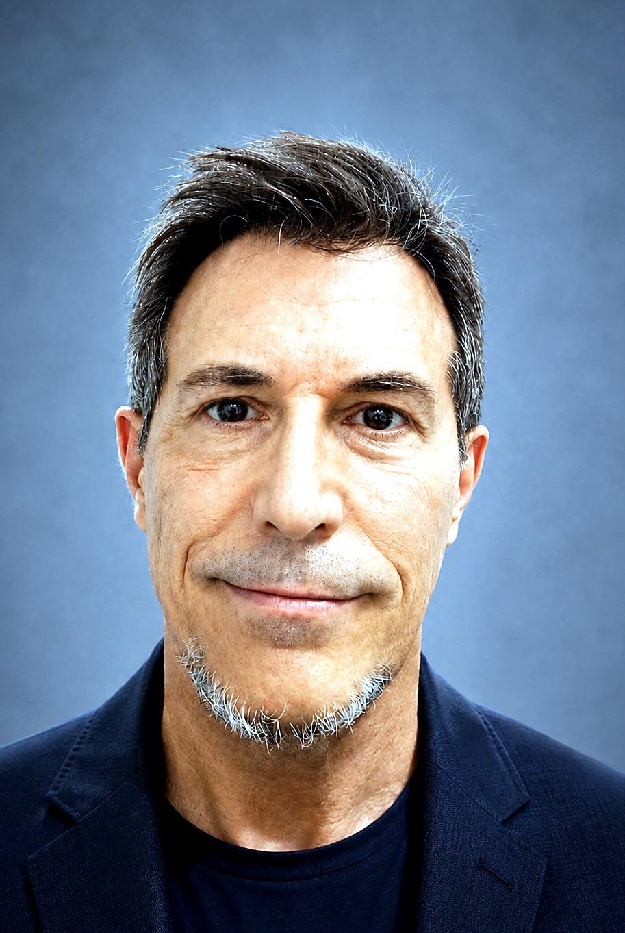 Greg Tomaszewski — Online Trainer, Elite Language Solutions